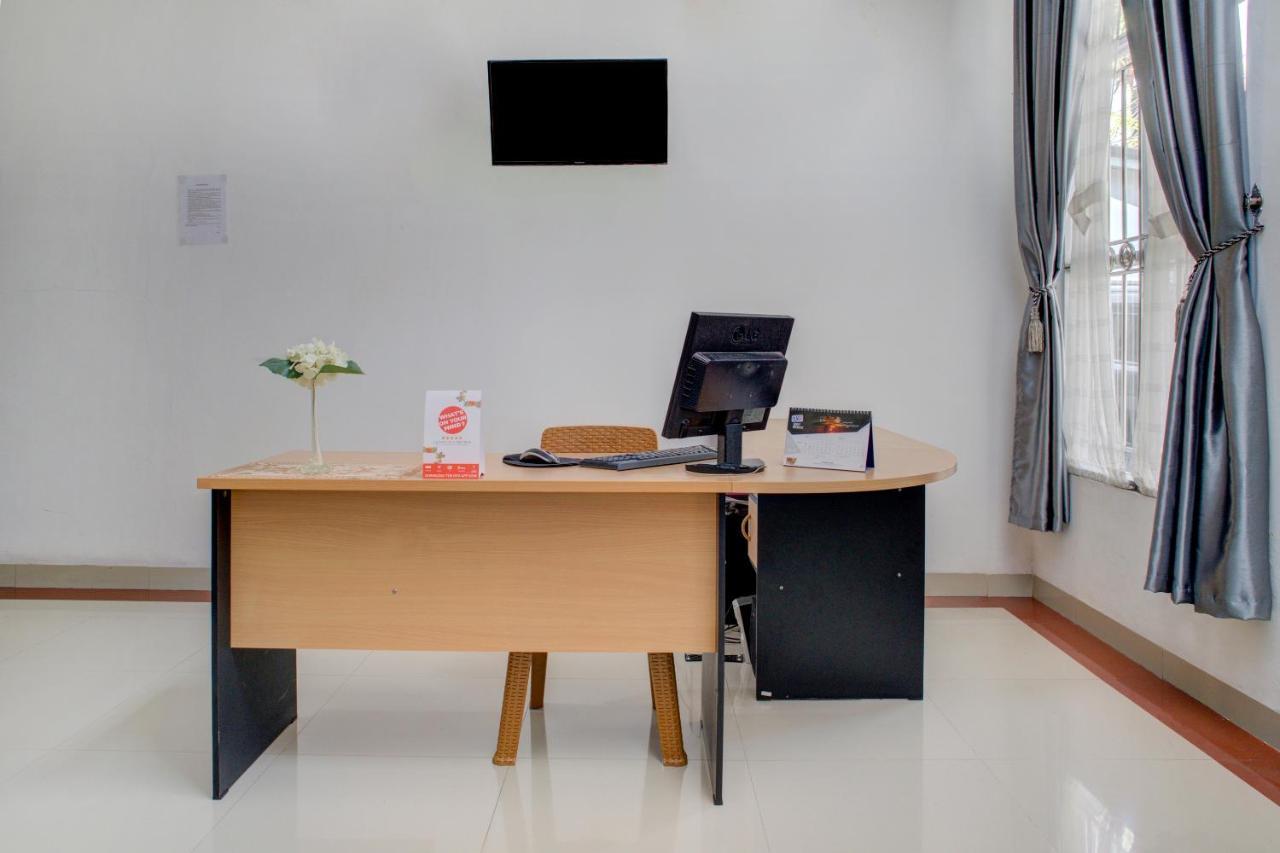 Oyo 3690 Wisma Yani Syariah パダン エクステリア 写真