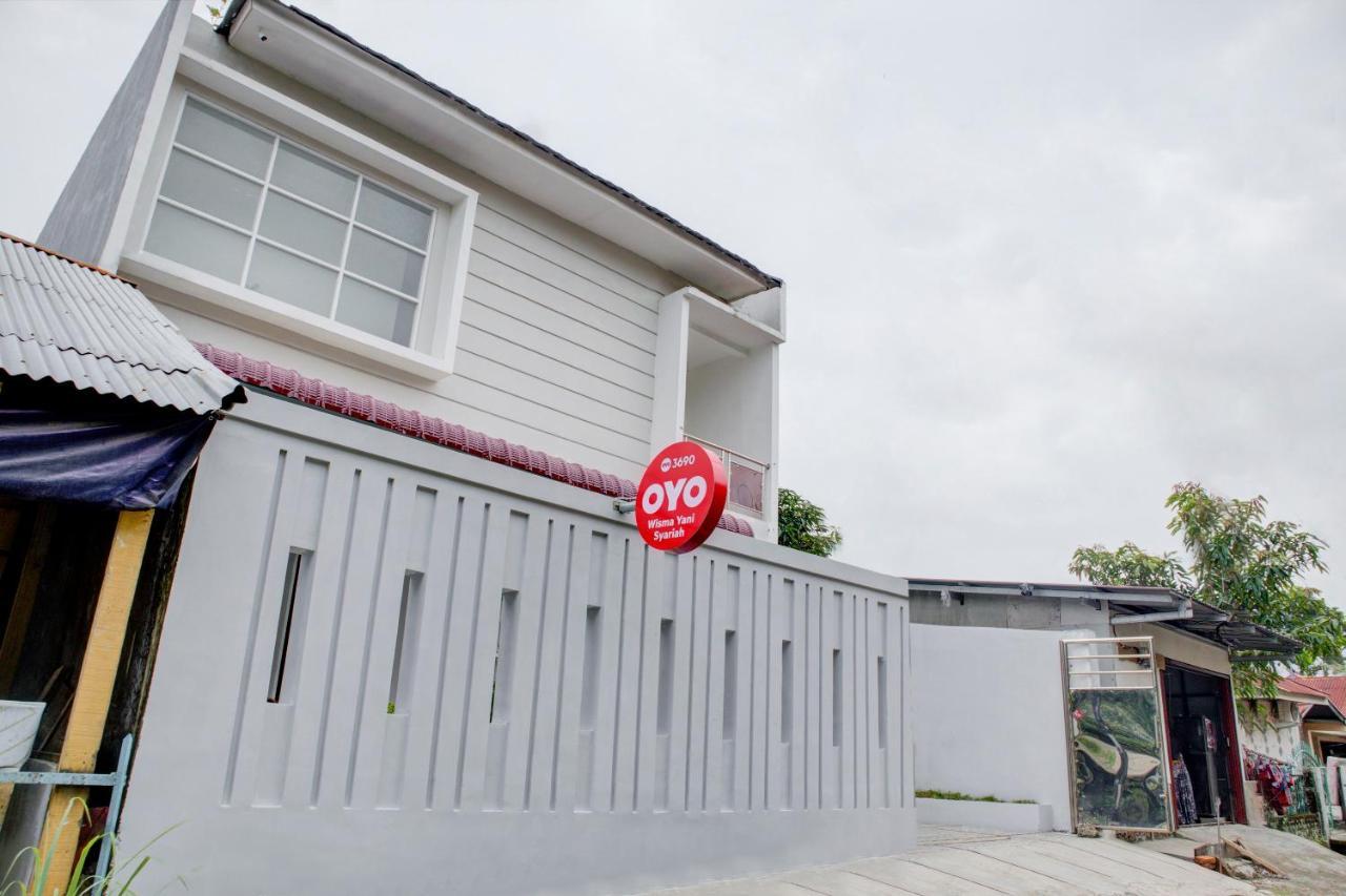 Oyo 3690 Wisma Yani Syariah パダン エクステリア 写真